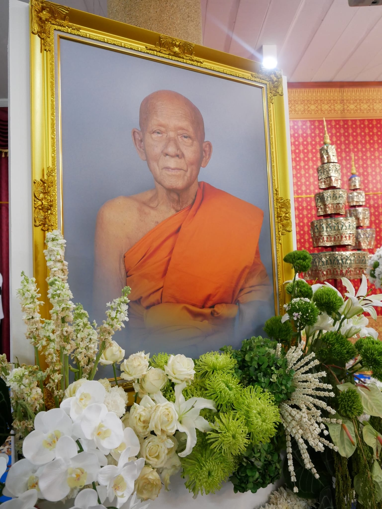 ภาพการบำเพ็ญกุศล สวดพระอภิธรรม ถวายแด่ พระพหมวชิรโมลี  อดีตรองอธิการบดีวิทยาเขตสุรินทร์